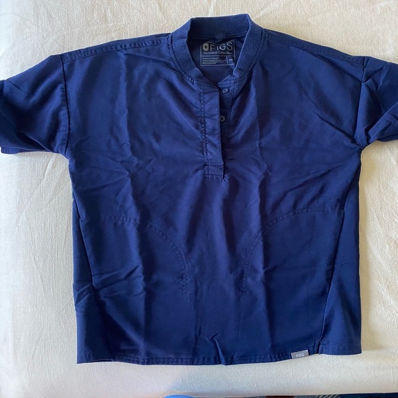 SOLD — Set of 5 FIGS scrub tops (XS) — EXCELLENT CONDITION - Picture 6 of 6